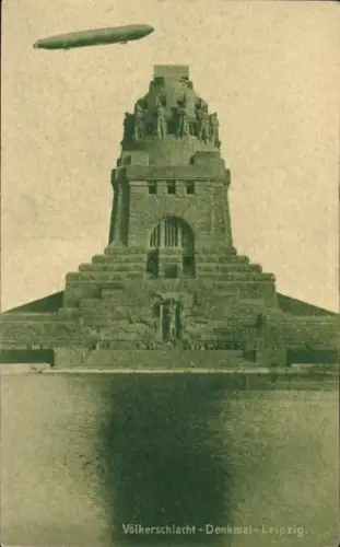 Ak Leipzig, Völkerschlachtdenkmal, Zeppelin