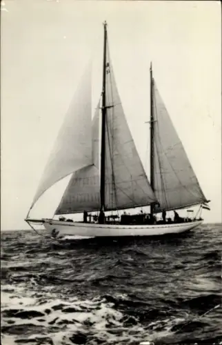 Ak Segelschiff Urania auf hoher See