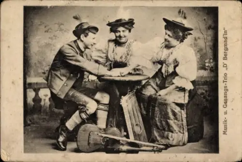 Ak Musik und Gesangs-Trio D' Bergmad'In, Volkstrachten