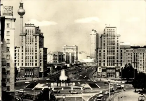 Ak Berlin Friedrichshain, Strausberger Platz, Fernsehturm