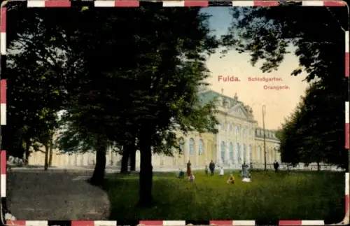 Ak Fulda in Hessen, Schlossgarten, Orangerie, Menschen im Park, Bäume, Fulda