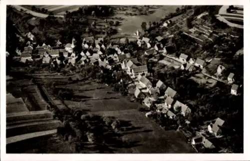 Ak Leonbronn Zaberfeld in Baden Württemberg, Luftaufnahme eines Dorfes, viele Häuser, ländliche U