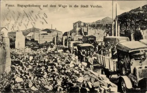 Ak Verdun Meuse, Franz. Bagagekolonne auf dem Wege in die Stadt