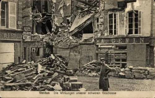 Ak Verdun Meuse, Die Wirkungen unserer schweren Geschosse, zerstörtes Gebäude