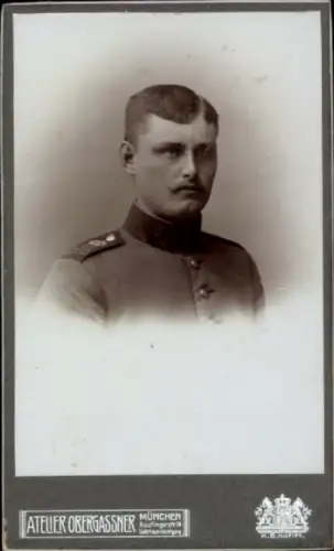 CdV München, Deutscher Soldat in Uniform