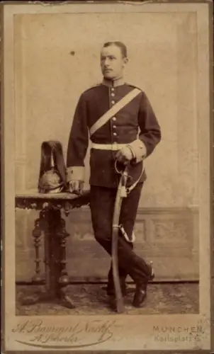 CdV München, Deutscher Soldat in Uniform