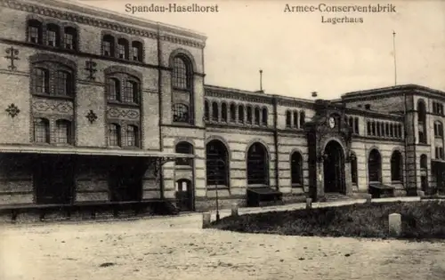 Ak Berlin Spandau Haselhorst, Armee Konservenfabrik, Lagerhaus