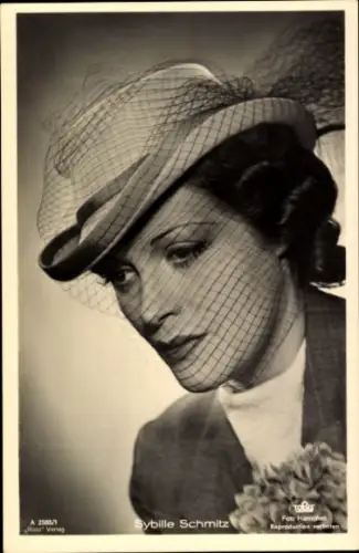 Ak Schauspielerin Sybille Schmitz, Portrait, Hut, Ross Verlag A 2585 1