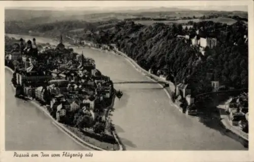 Ak Passau in Niederbayern, Luftaufnahme von  Fluss, Brücke, Stadtansicht