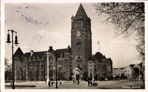 Ak Posen, Blick auf das Schloß, Eingang