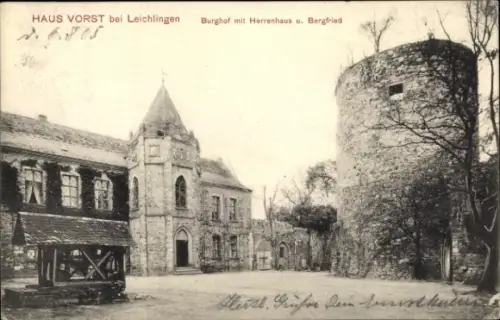 Ak Leichlingen im Rheinland, Burg Haus Vorst, Burghof mit Herrenhaus, Burgfried