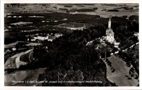 Ak Neumarkt in der Oberpfalz, Luftaufnahme Kloster St. Joseph, Karmelitenkloster Mariahilfsberg, 