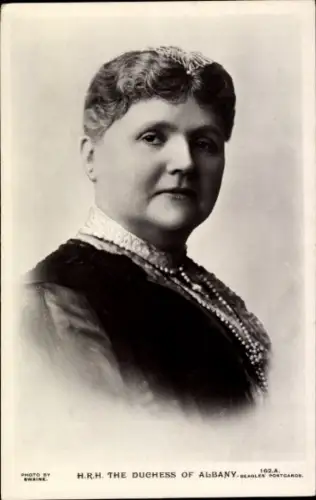 Ak Helene zu Waldeck und Pyrmont, Duchess of Albany, Portrait