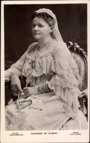 Ak Helene zu Waldeck und Pyrmont, Duchess of Albany, Portrait