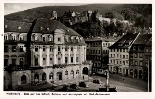 Ak Heidelberg am Neckar,  Schloss, Rathaus, Marktplatz, Herkulesbrunnen