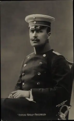 Ak Herzog Adolf Friedrich zu Mecklenburg, Portrait, Uniform