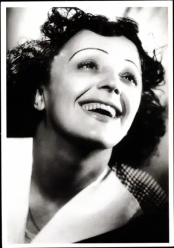 Ak Sängerin Edith Piaf, Portrait