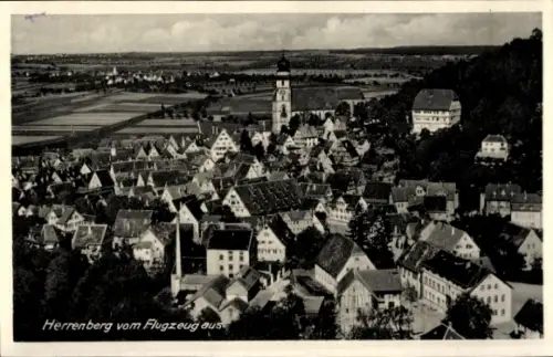 Ak Herrenberg in Württemberg, Luftaufnahme von  Stadtansicht, Kirchturm sichtbar