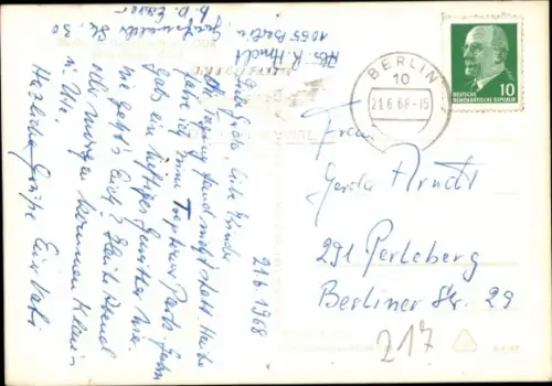 Ak Berlin Friedrichshain, Strausberger Platz, Springbrunnen, Auto