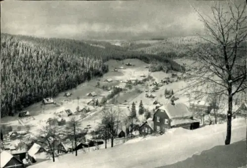 Ak Klingenthal im Vogtland Sachsen, Schneelandschaft, Hütten, Bäume, Winter, Foto: Lindner, Wolfe
