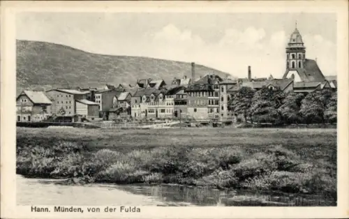 Ak Hann. Münden in Niedersachsen,  von der Fulda, Flusslandschaft, Stadtansicht