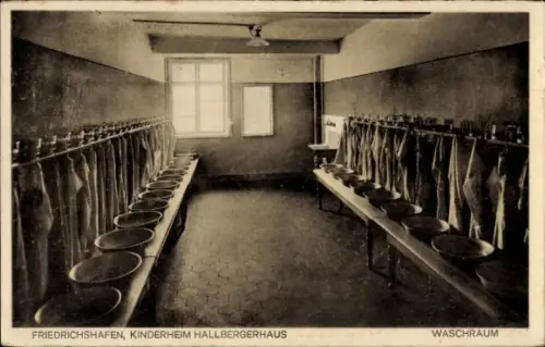 Ak Friedrichshafen am Bodensee, Waschraum im Kinderheim Hallbergerhaus, Friedrichshafen