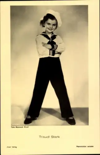 Ak Schauspielerin Traudl Stark, Standportrait, Matrosenhemd, Ross Verlag