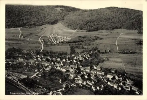 Ak Oberkochen Württemberg, Luftaufnahme von  ländliche Umgebung, Häuseransicht