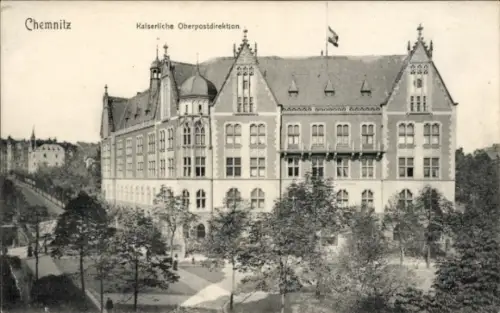 Ak Chemnitz in Sachsen,  Kaiserliche Oberpostdirektion, Gebäude, Bäume, Straße