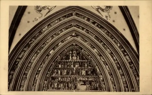 Ak Freiburg im Breisgau, Timpanon vom Hauptportal, Freiburger Münster, kunstvolle Reliefs