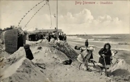 Ak Dziwnów Berg Dievenow in Pommern, Strandleben