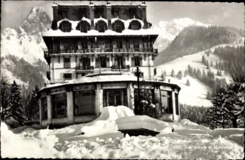 Ak Montreux Kanton Waadt Schweiz, Schneebedecktes Gebäude, Berge im Hintergrund, nmotiv