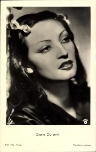 Ak Schauspielerin Doris Duranti, Portrait