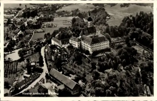 Ak Andechs am Ammersee Oberbayern, Luftaufnahme Kloster  Erling, Landschaft, Bäume, Felder