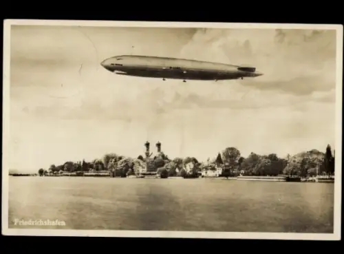 Ak Friedrichshafen am Bodensee, Hafenpartie, Schloss, Zeppelin