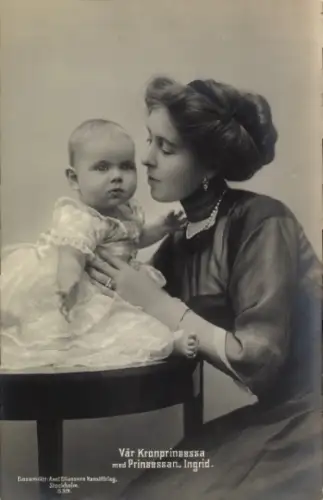 Ak Königin Margarethe Connaught mit Prinzessin Ingrid