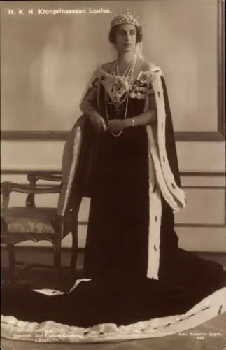 Ak Kronprinzessin Louise Mountbatten von Schweden, Portrait