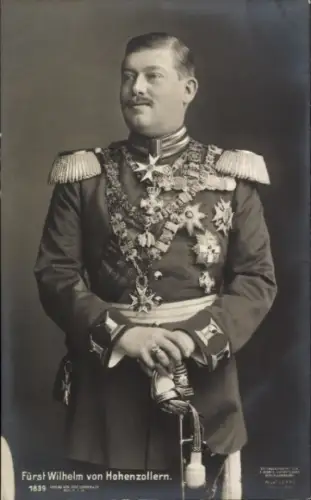 Ak Fürst Wilhelm von Hohenzollern, Uniform, Säbel