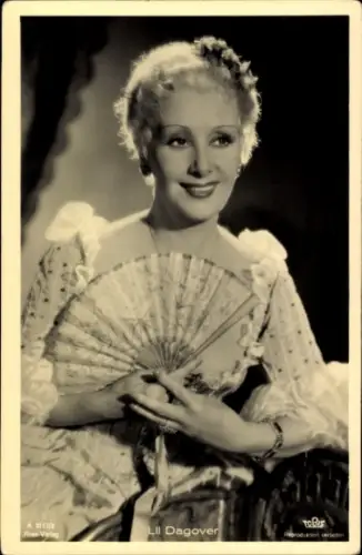 Ak Schauspielerin Lil Dagover, Portrait mit Fächer, Ross Verlag A 3117 2