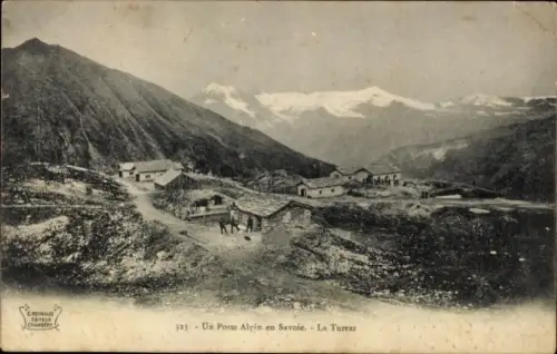 Ak Savoie, La Turraz, Alpenlandschaft, Posten, Berge, Gebäude, Pferde
