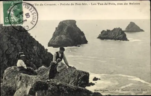 CPA Crozon Finistère, Pointe de Pen-hir, les Tas de Pois, vus du Balcon