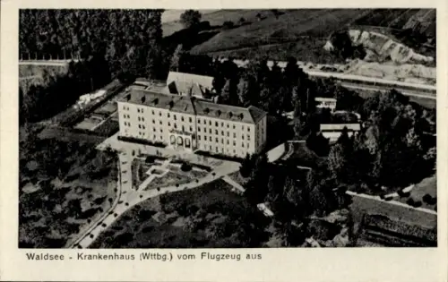 Ak Bad Waldsee in Württemberg, Luftaufnahme vom Krankenhaus