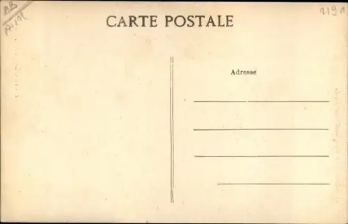 Ak Guise Aisne, Le Mausolée d'André Godin