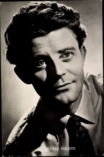 Ak Schauspieler Gerard Philipe, Portrait, Krawatte