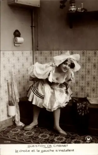 Ak eine Frage des Kabinetts, die Rechte und die linke kommen zur Ruhe, Frau um Bad