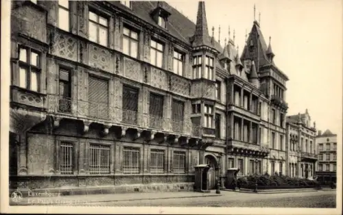Ak Luxemburg, Der Großherzogliche Palast, Fassade, Straße