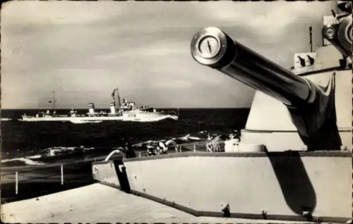 Ak Britisches Kriegsschiff H.M.S. Fame