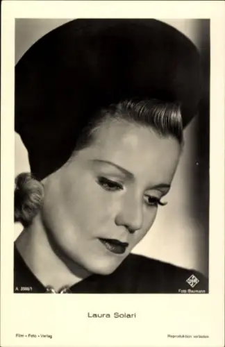 Ak Schauspielerin Laura Solari, Portrait, Ufa Film, Hut