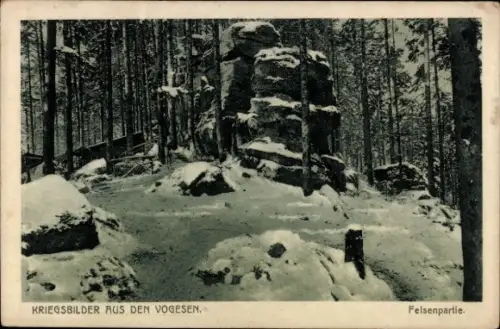 Ak Kriegsbilder aus den Vogesen, Felsen im Wald, Winter, 1. WK