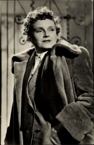 Ak Schauspielerin Maly Delschaft, DEFA, Affaire Blum, Die Sonnenbrucks